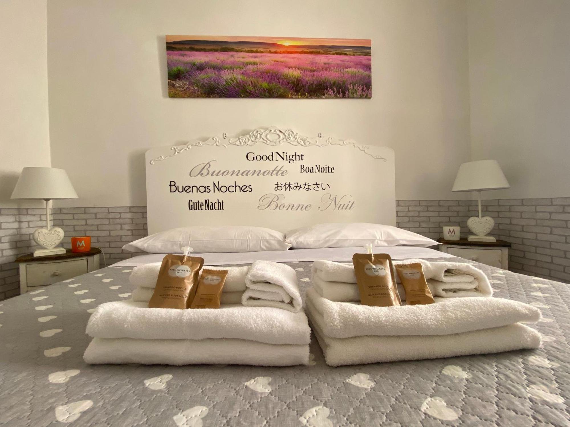 Navona "The Corner" Apartment Rome Room photo